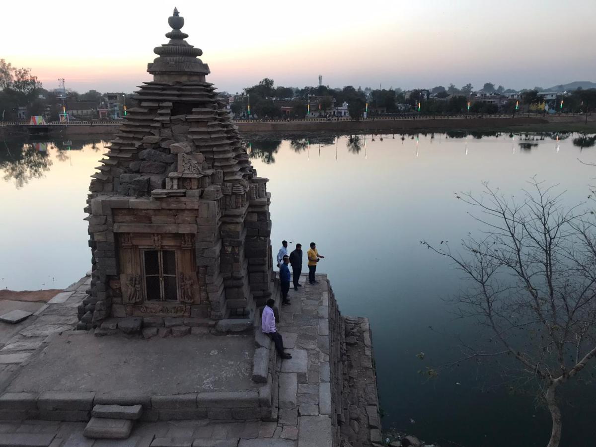 Friends In Khajuraho Lejlighed Eksteriør billede